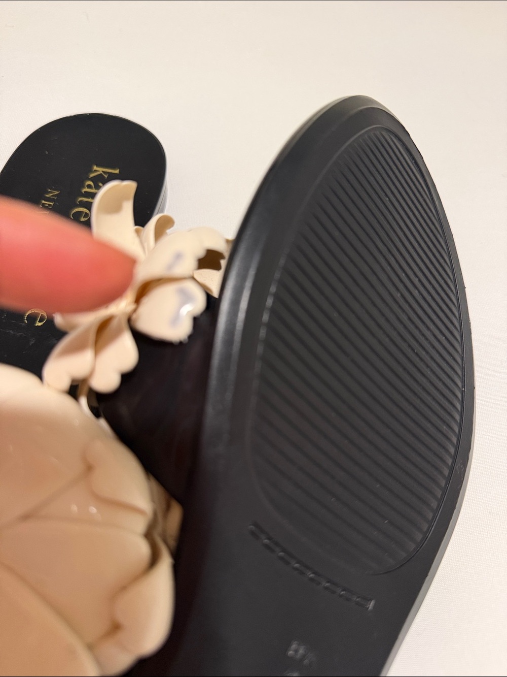 Kate Spade New York Women's Jaylee Flip flops Flat Sandals Black , Size 10 - Picture 9 of 9